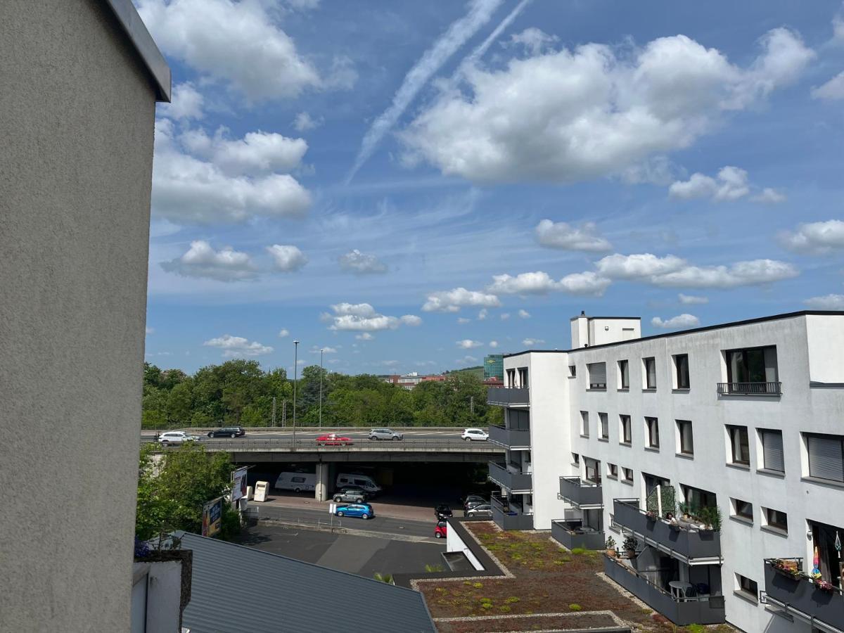 Apartment Naehe Hauptbahnhof Und Innenstadt Würzburg Dış mekan fotoğraf